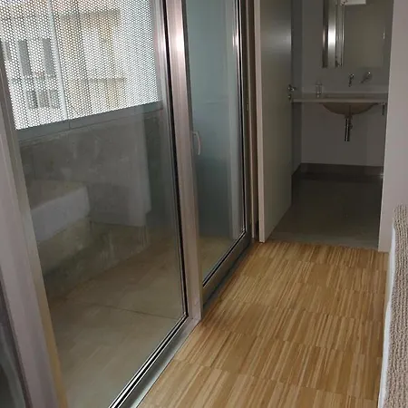 Pensión Coimbra Inn *