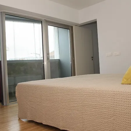 Coimbra Inn * קוימברה